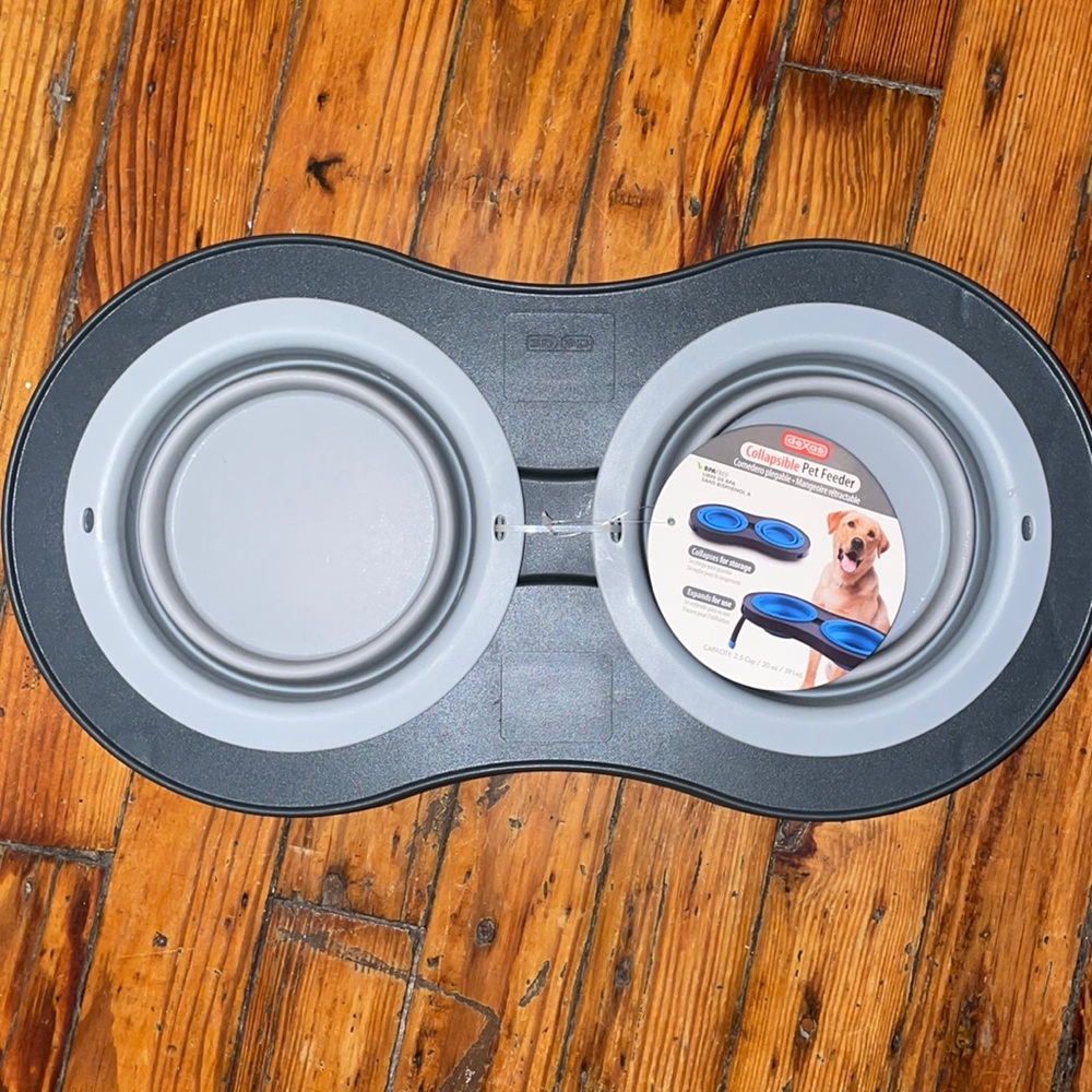 Collapsible Pet Feeder! BrandNew! NeverUsed!